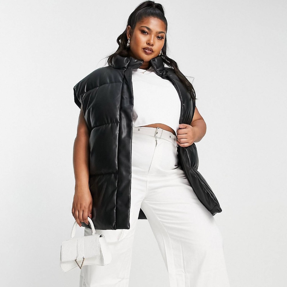 BRAND NEW-ASOS DESIGN Curve faux leather puffer vest in black